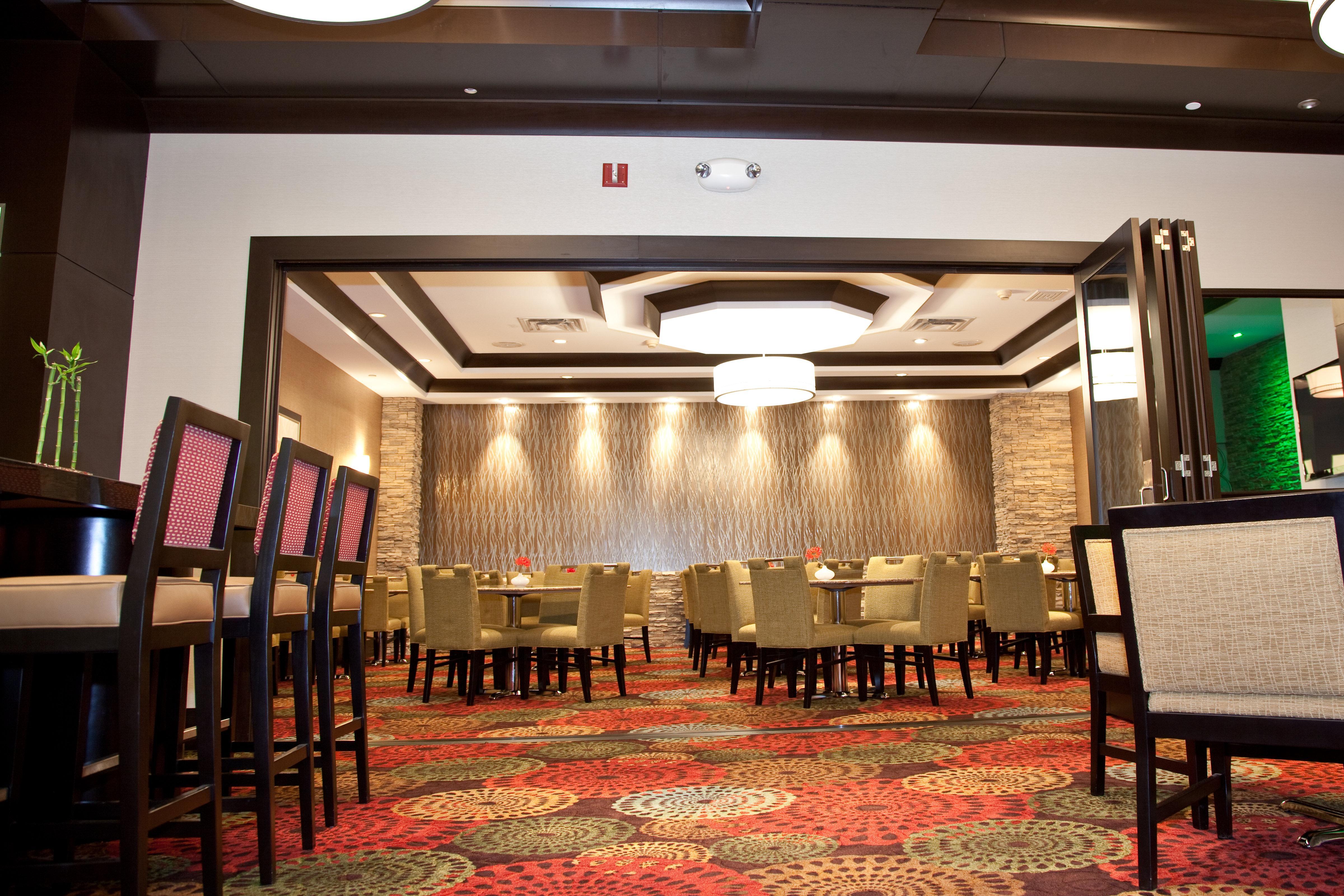 Holiday Inn Hotel & Suites Chicago Northwest - Elgin By Ihg Dış mekan fotoğraf