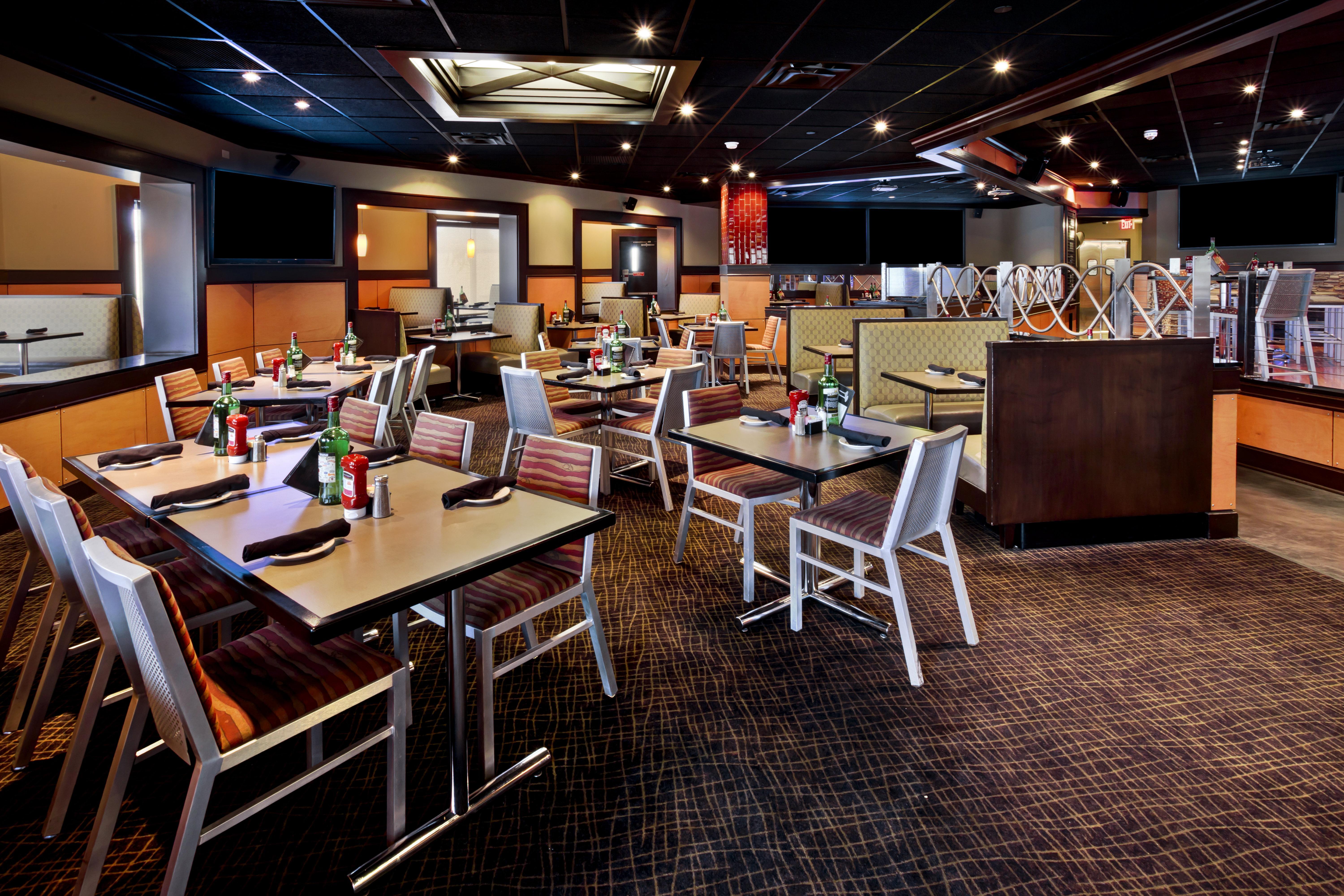 Holiday Inn Hotel & Suites Chicago Northwest - Elgin By Ihg Dış mekan fotoğraf