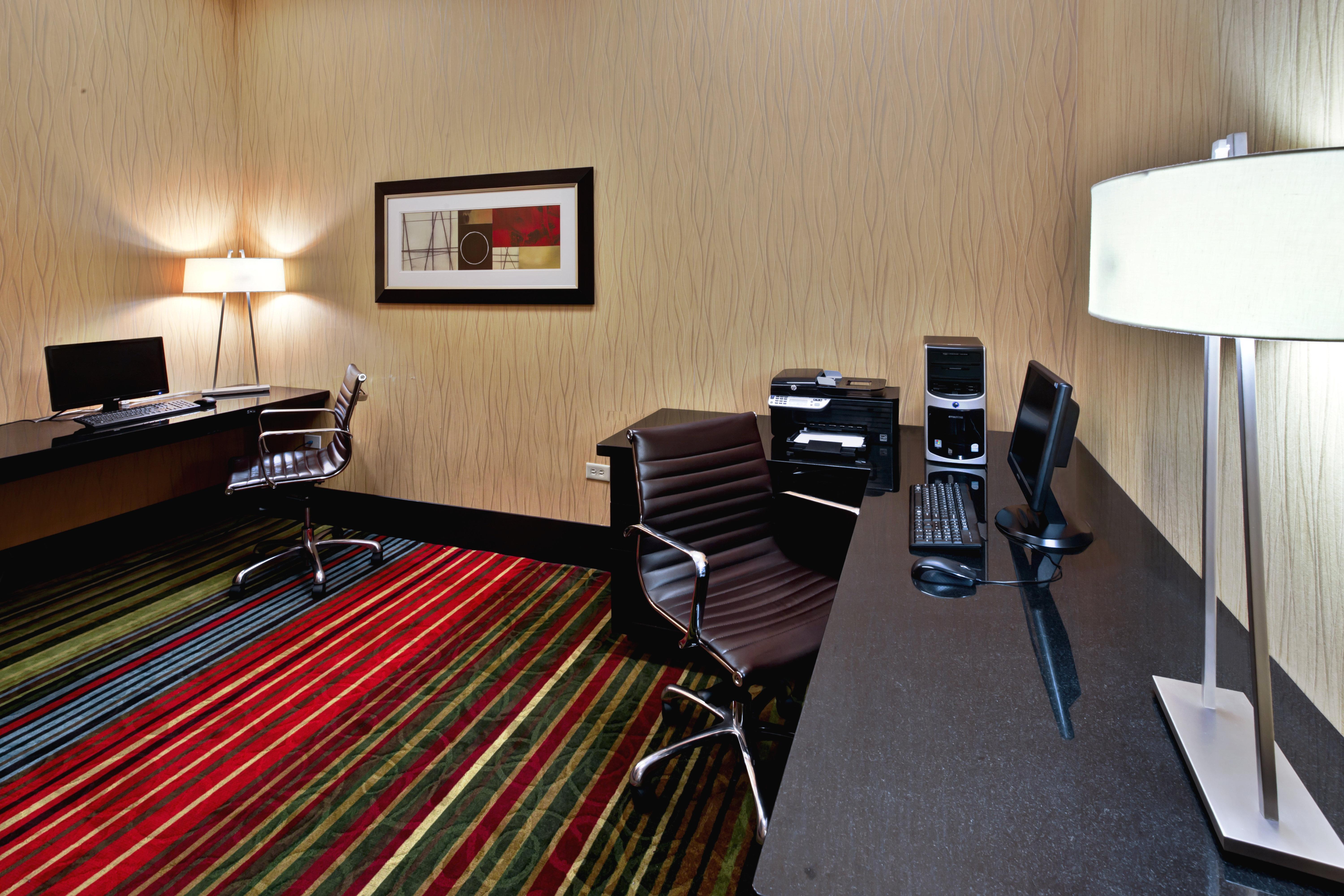 Holiday Inn Hotel & Suites Chicago Northwest - Elgin By Ihg Dış mekan fotoğraf