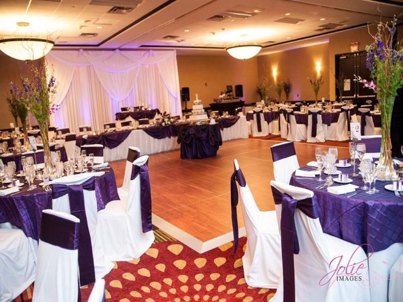 Holiday Inn Hotel & Suites Chicago Northwest - Elgin By Ihg Dış mekan fotoğraf
